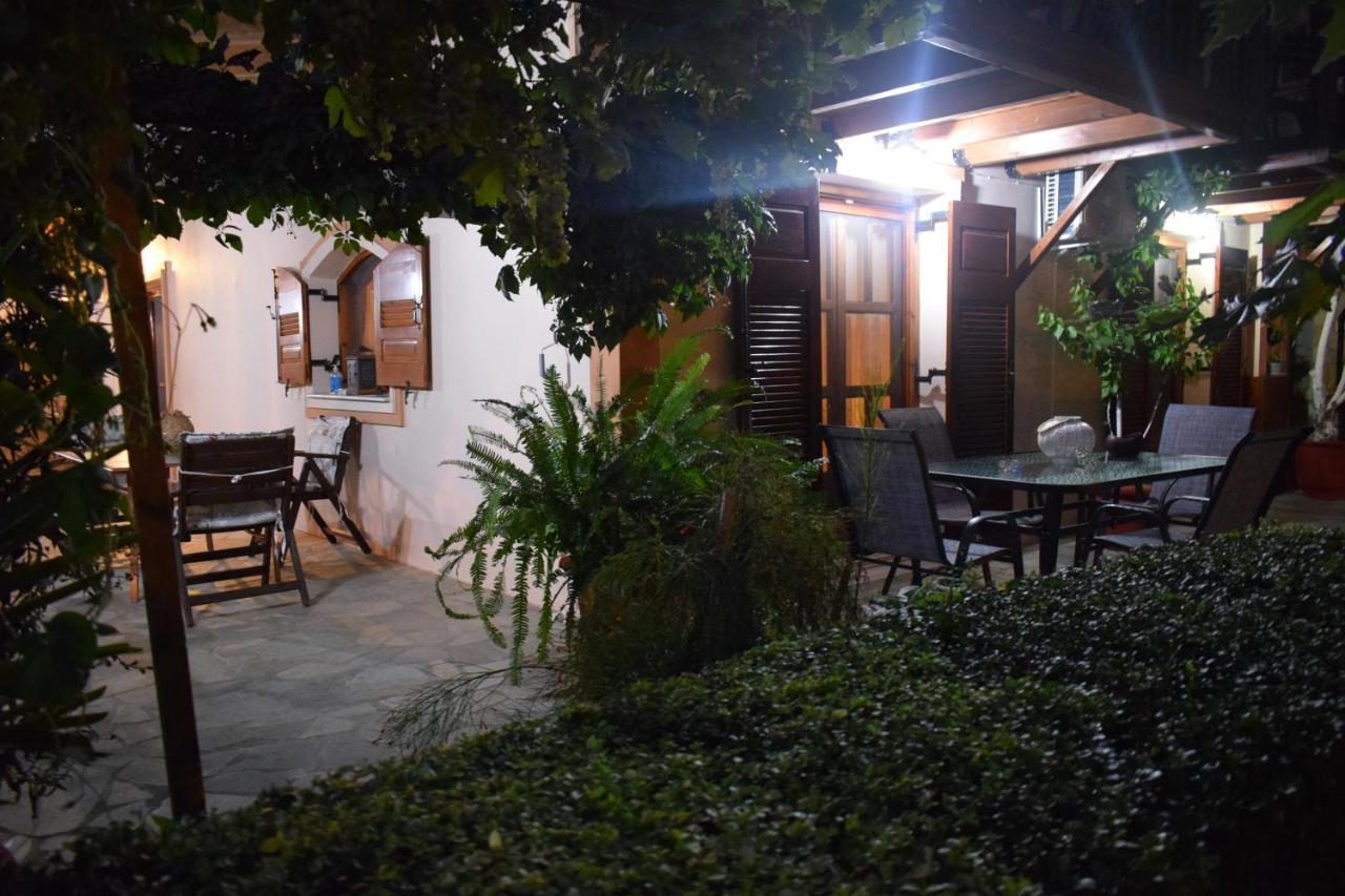Family Villa Kalypso Oreoi Eksteriør bilde